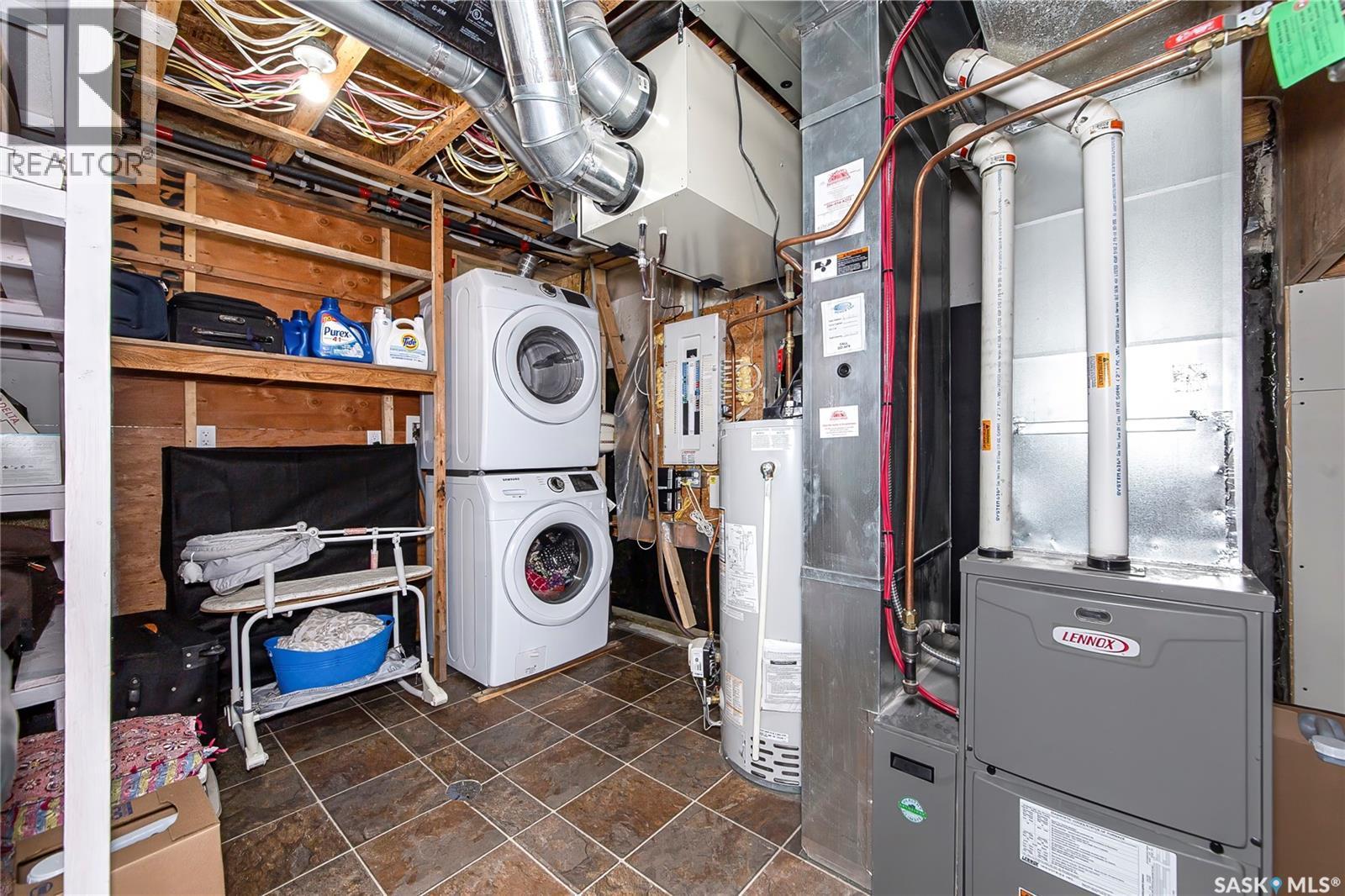 515 Coad Crescent, Saskatoon, SK - Indoor Photo Showing Other Room