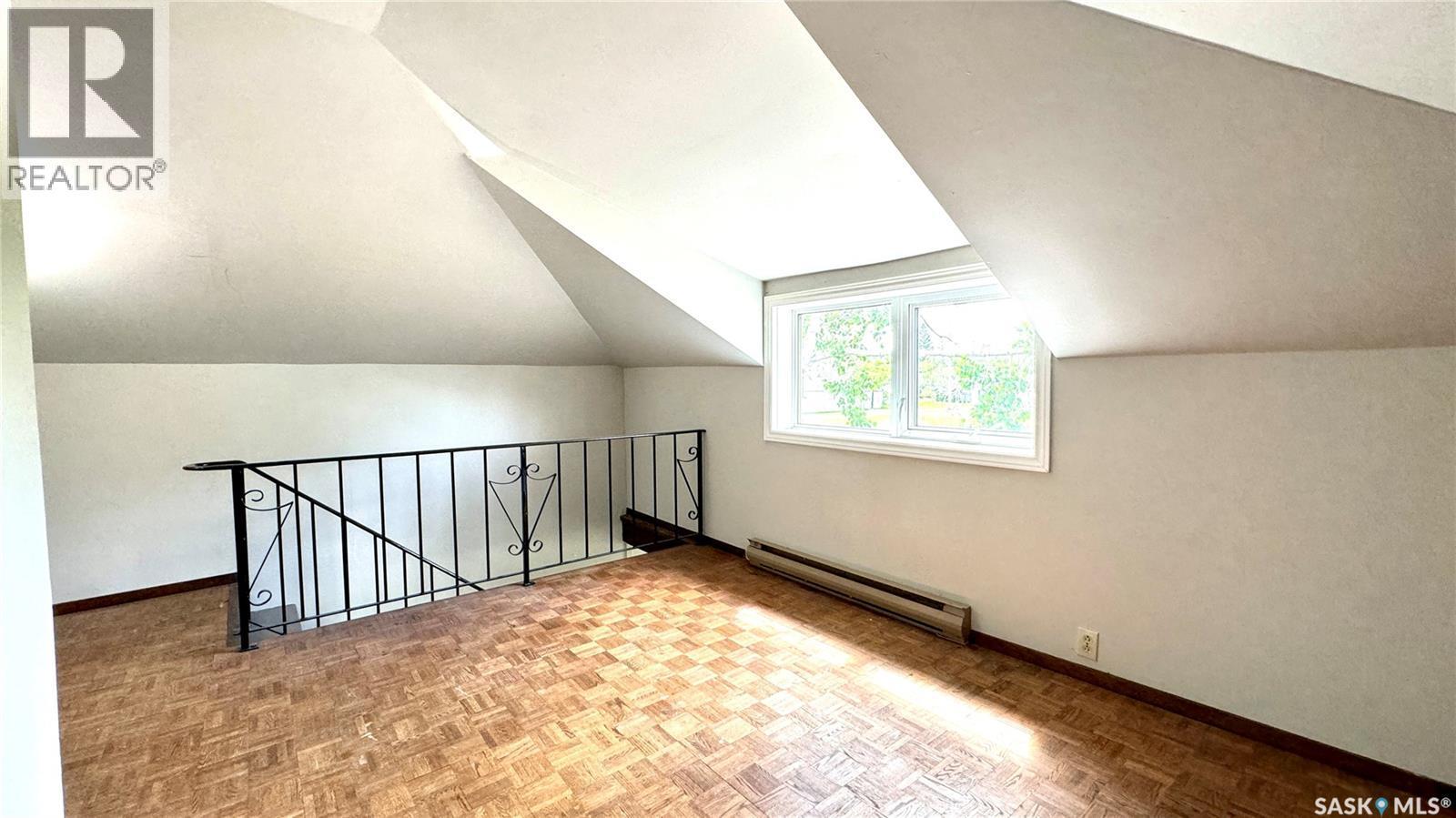 209 1St Street E, Dinsmore, SK - Indoor Photo Showing Other Room