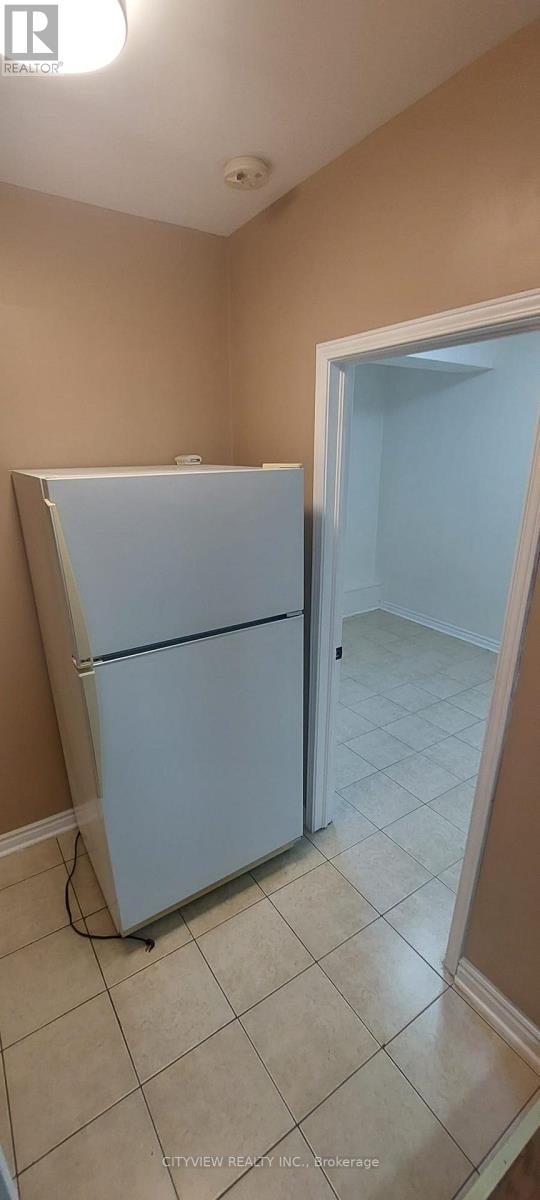 28 Foxacre Row, Brampton, ON - Indoor Photo Showing Other Room