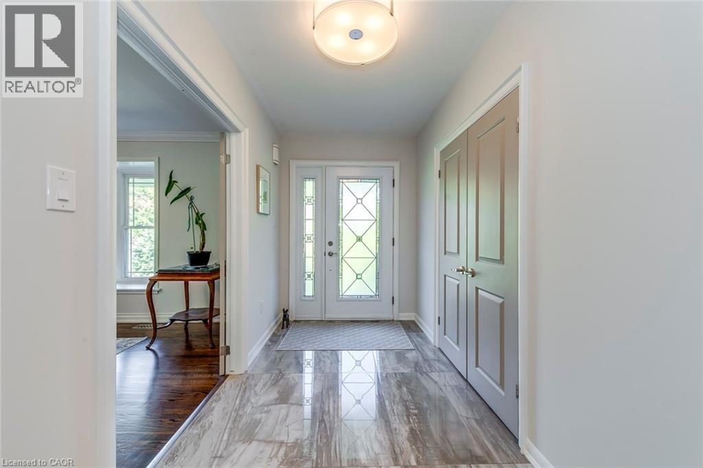4306 Lakeshore Road, Burlington, ON - Indoor Photo Showing Other Room