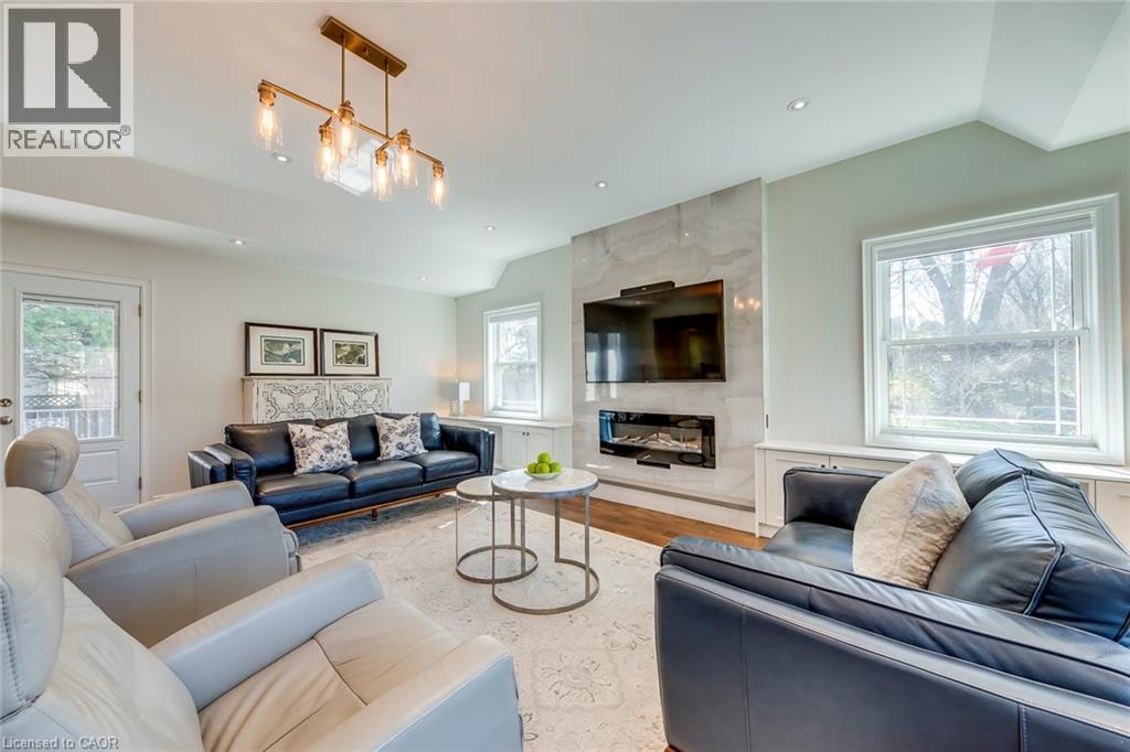 4306 Lakeshore Road, Burlington, ON - Indoor Photo Showing Living Room With Fireplace