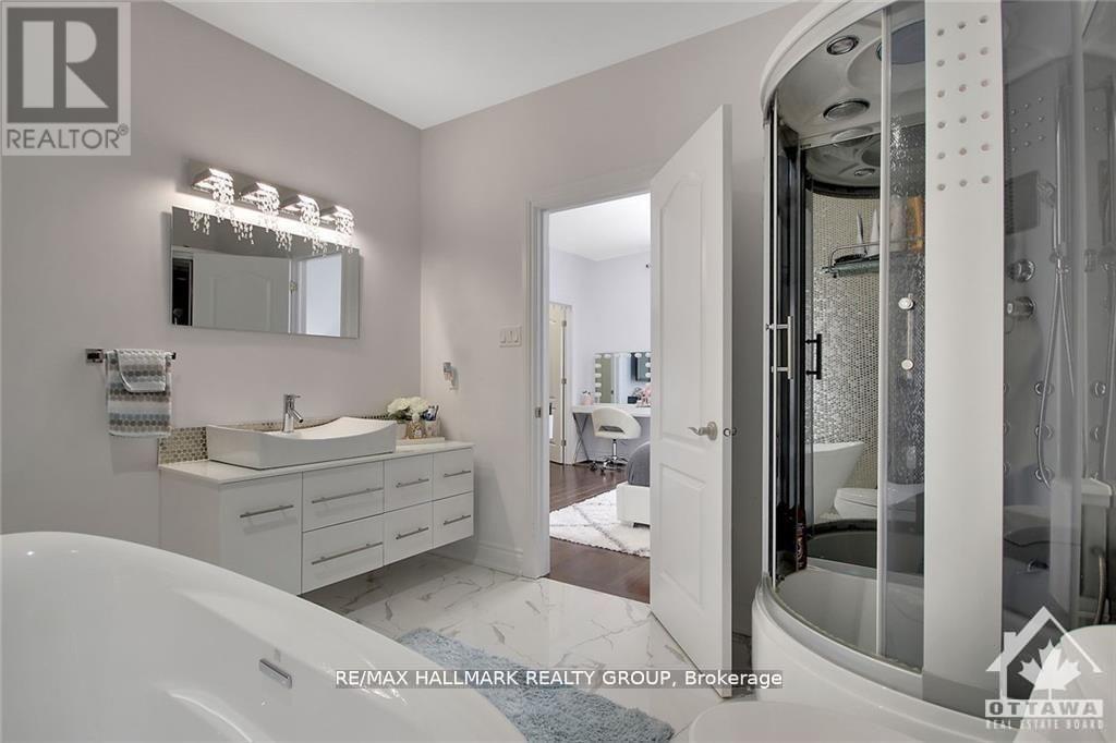 699 Ballycastle Crescent, Ottawa, ON - Indoor Photo Showing Bathroom