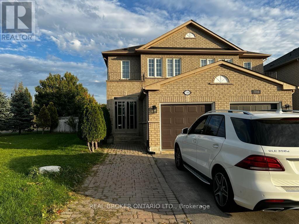 7315 Lowville Heights, Mississauga, ON - Outdoor