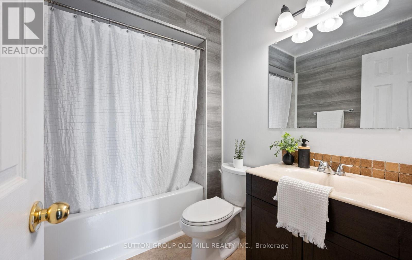 1433 Andros Boulevard, Mississauga, ON - Indoor Photo Showing Bathroom