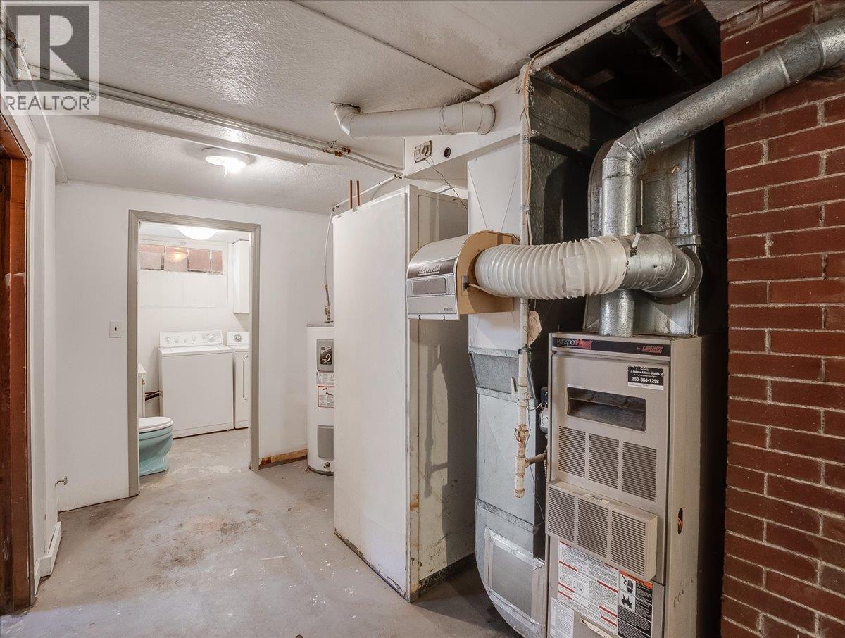 2172 Second Avenue, Trail, BC - Indoor