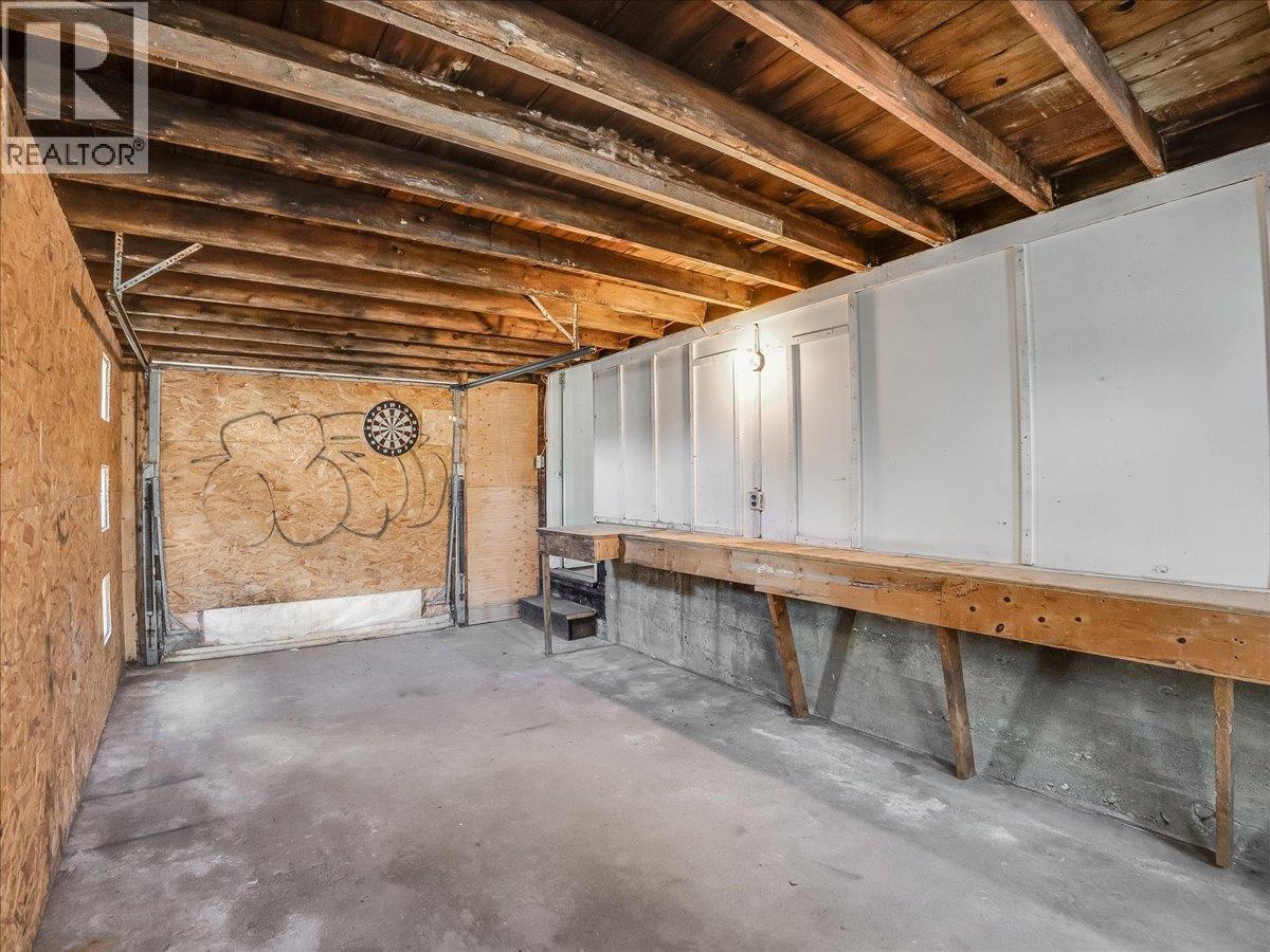 2172 Second Avenue, Trail, BC - Indoor Photo Showing Basement