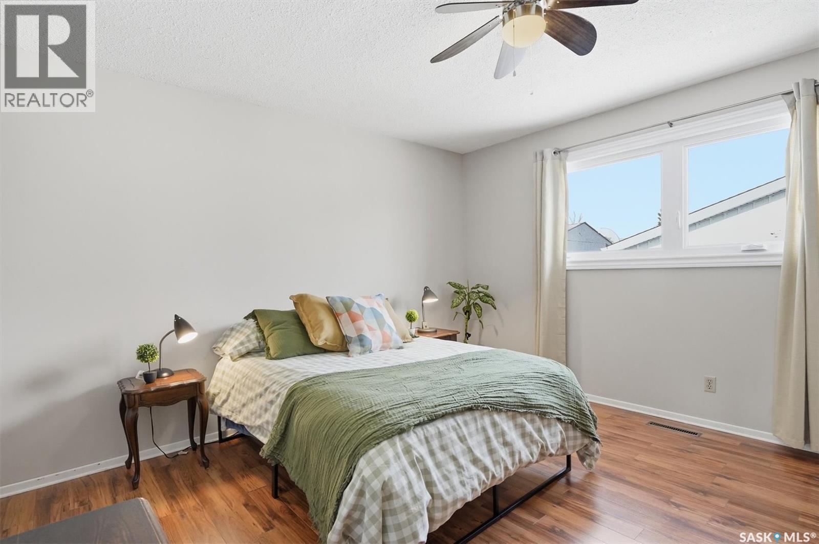 17 Malta Crescent, Saskatoon, SK - Indoor Photo Showing Bedroom