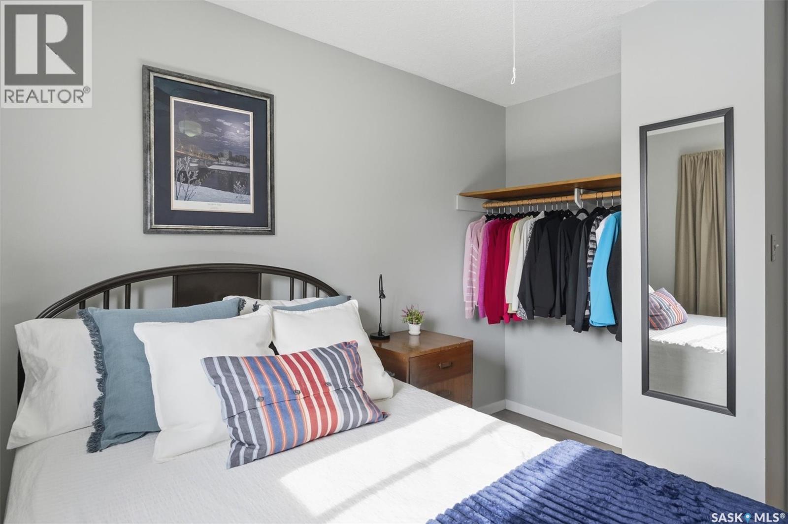 17 Malta Crescent, Saskatoon, SK - Indoor Photo Showing Bedroom