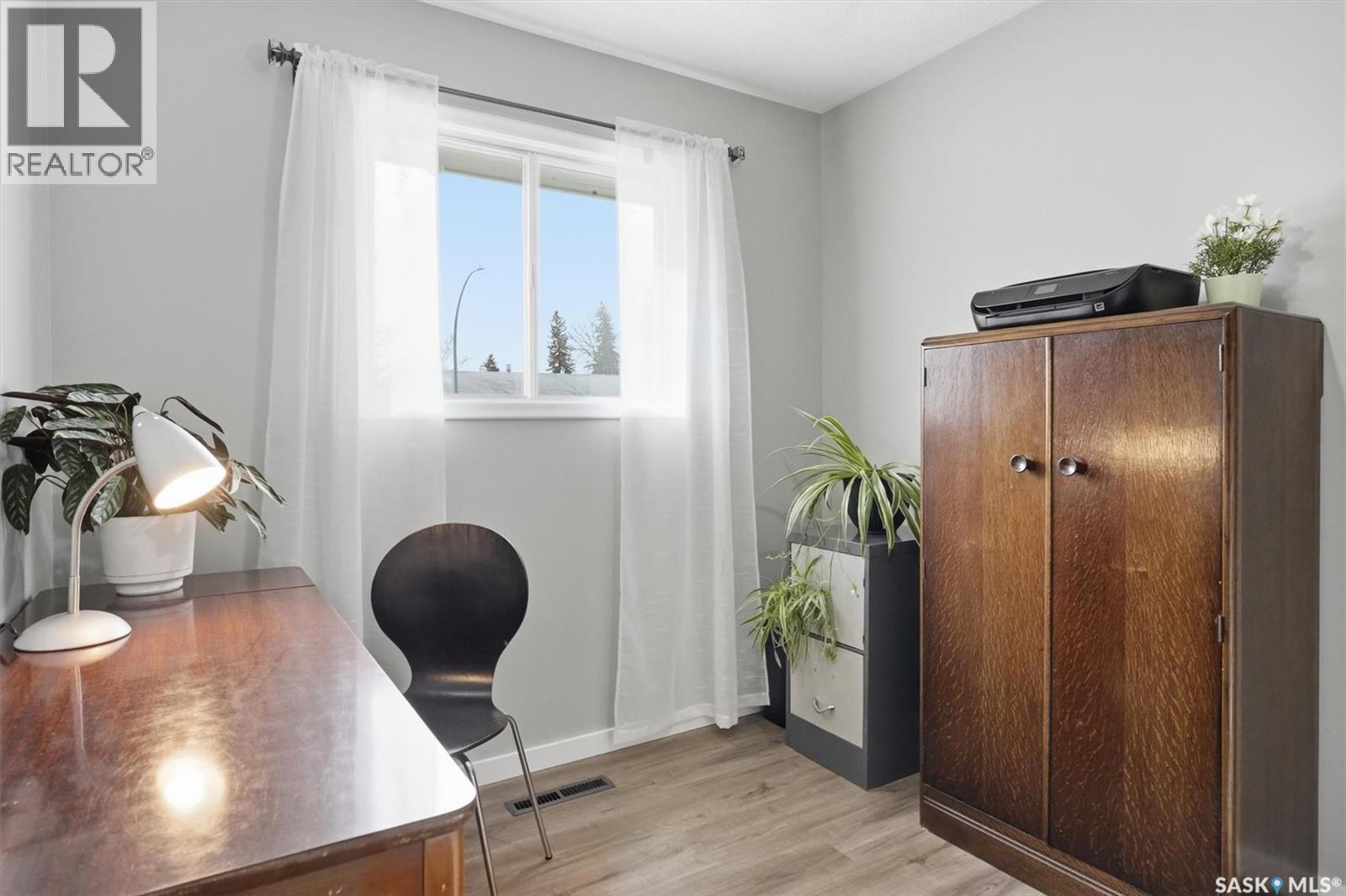 17 Malta Crescent, Saskatoon, SK - Indoor Photo Showing Office