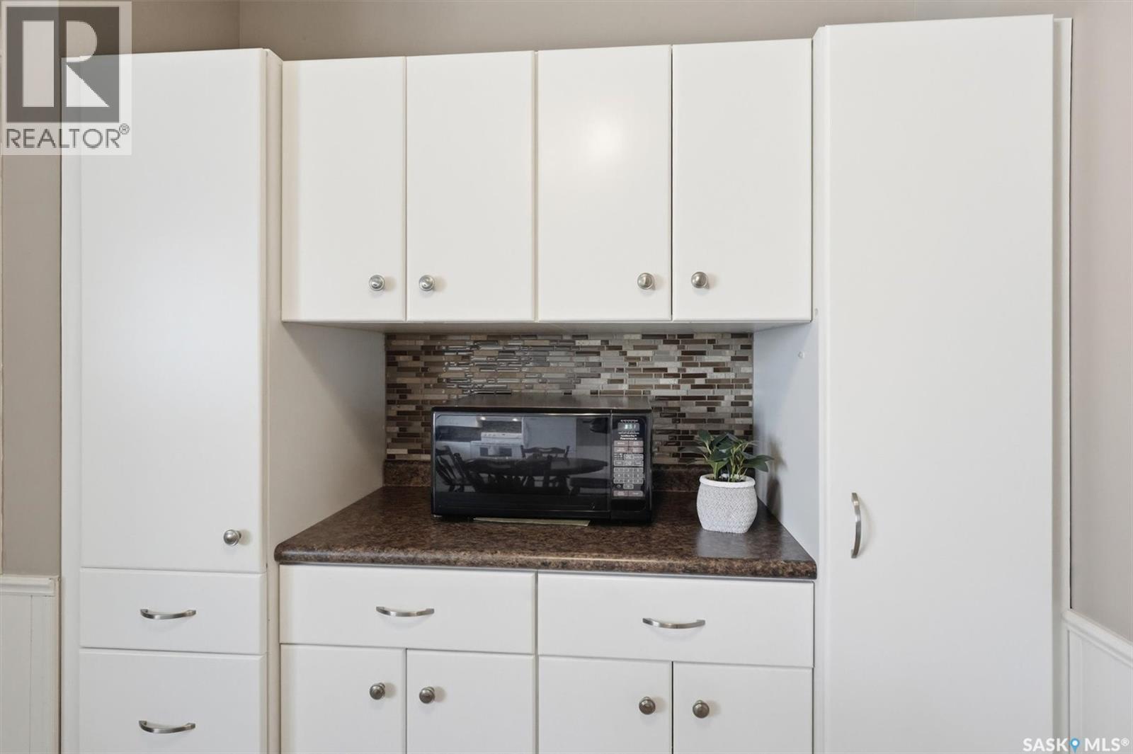 17 Malta Crescent, Saskatoon, SK - Indoor Photo Showing Kitchen