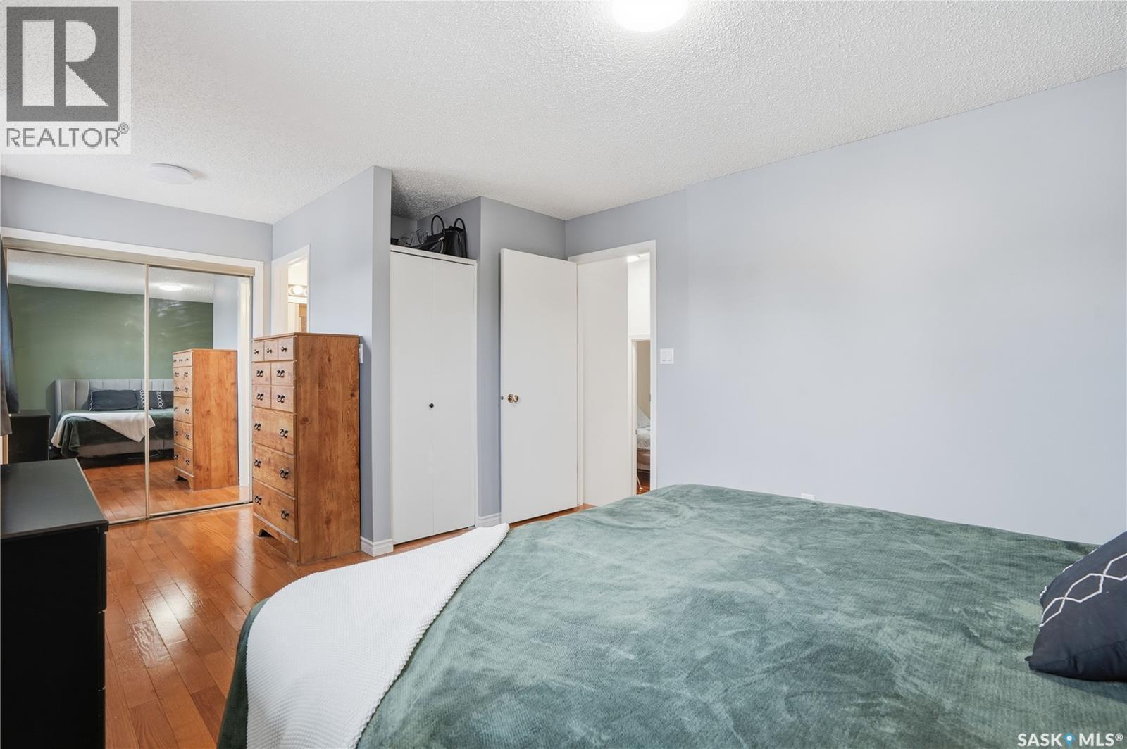6719 Maplecrest Place, Regina, SK - Indoor Photo Showing Bedroom