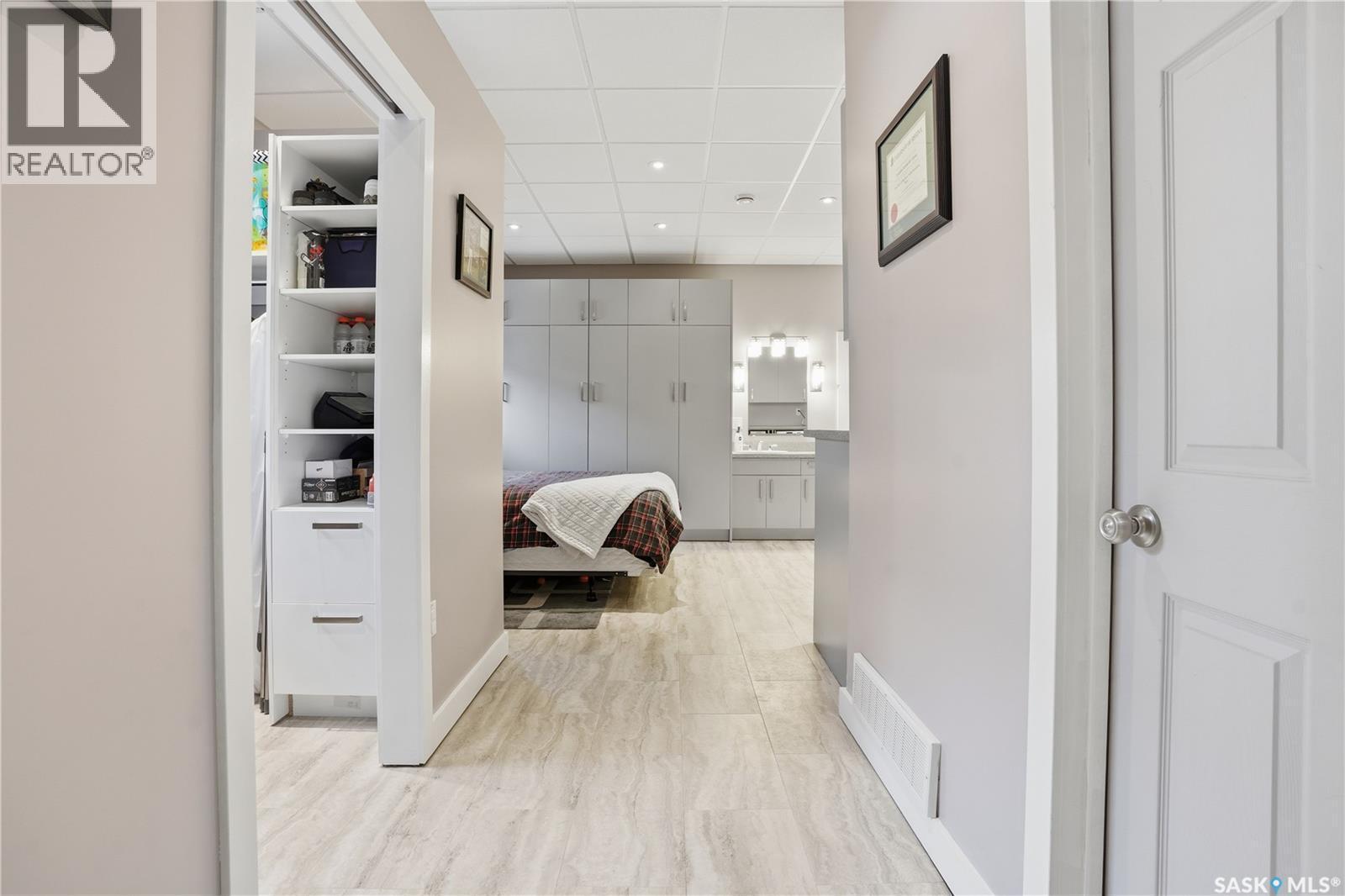 6719 Maplecrest Place, Regina, SK - Indoor Photo Showing Other Room