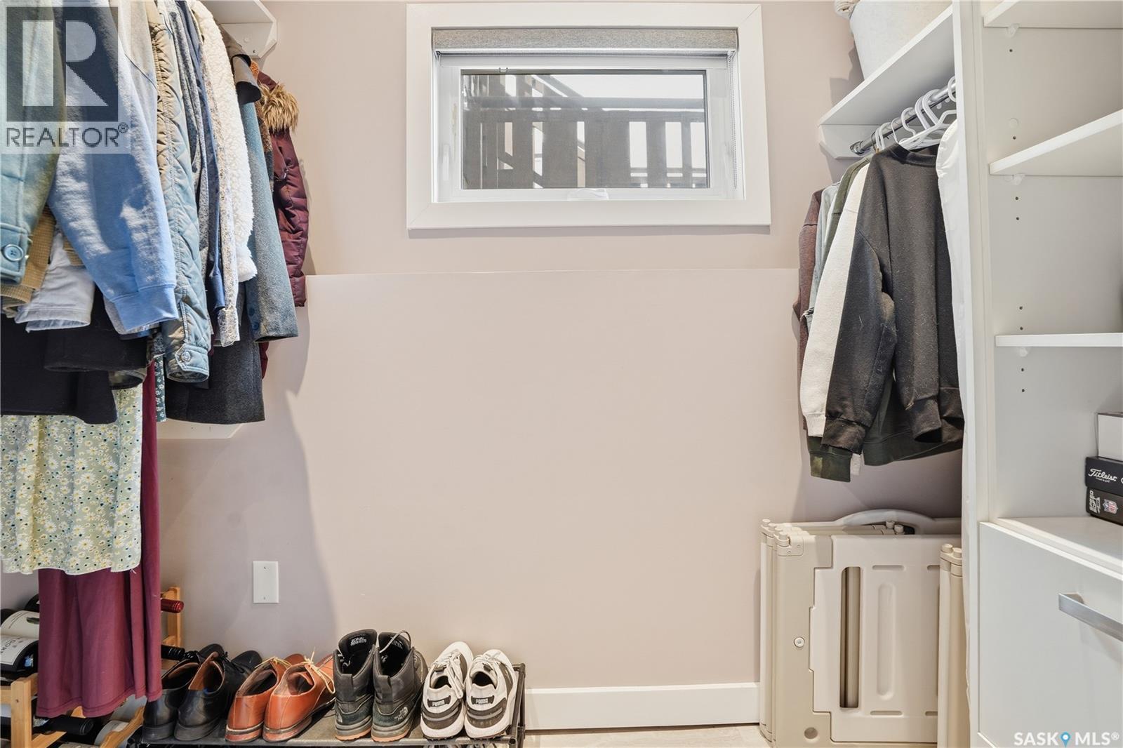 6719 Maplecrest Place, Regina, SK - Indoor With Storage