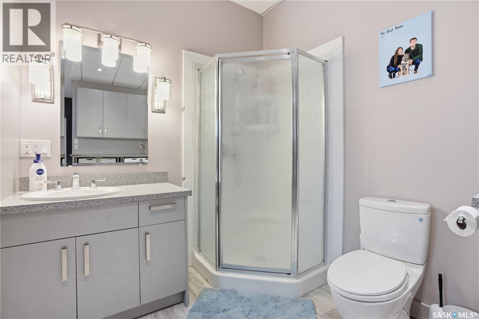 6719 Maplecrest Place, Regina, SK - Indoor Photo Showing Bathroom
