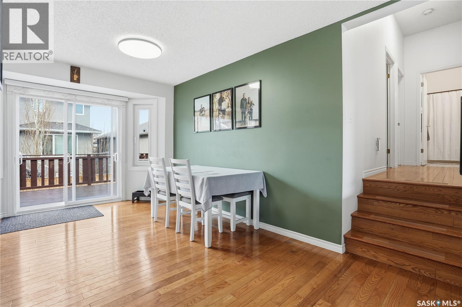 6719 Maplecrest Place, Regina, SK - Indoor Photo Showing Dining Room