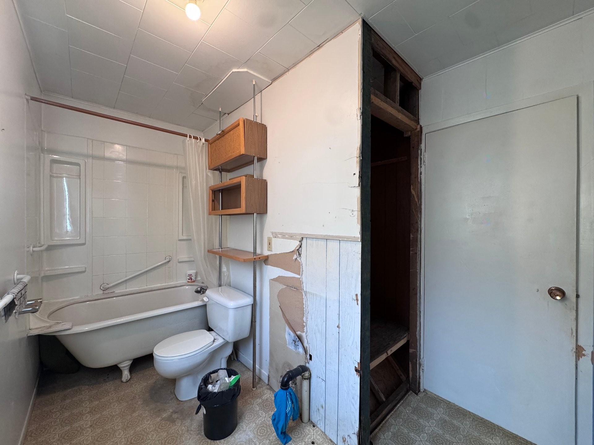 Bathroom - 12 3E Avenue E., Rouyn-Noranda, QC - Indoor Photo Showing Bathroom