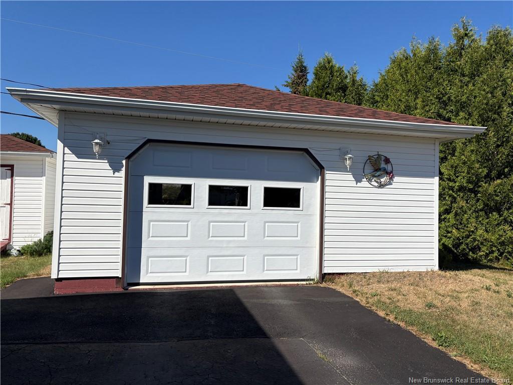 1140 Daniel Dr, Bathurst, NB