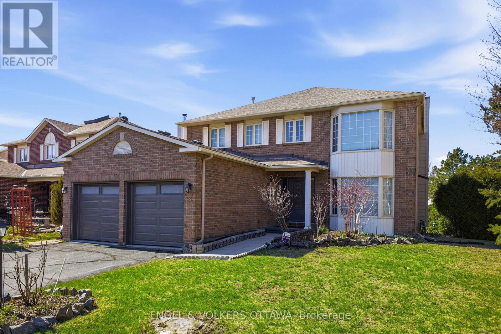 3 Balding Crescent, Ottawa, ON - Outdoor With Facade