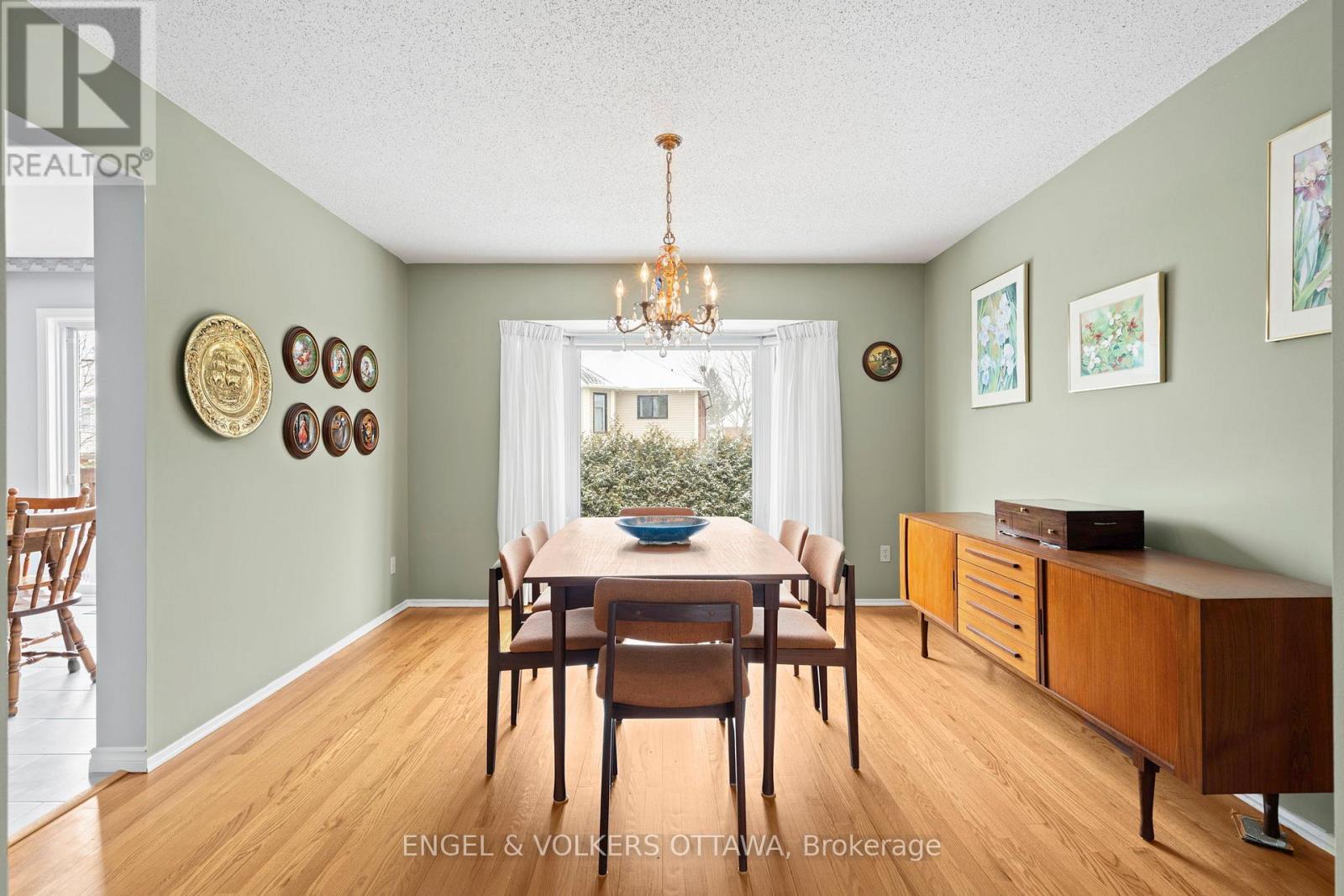3 Balding Crescent, Ottawa, ON - Indoor Photo Showing Dining Room