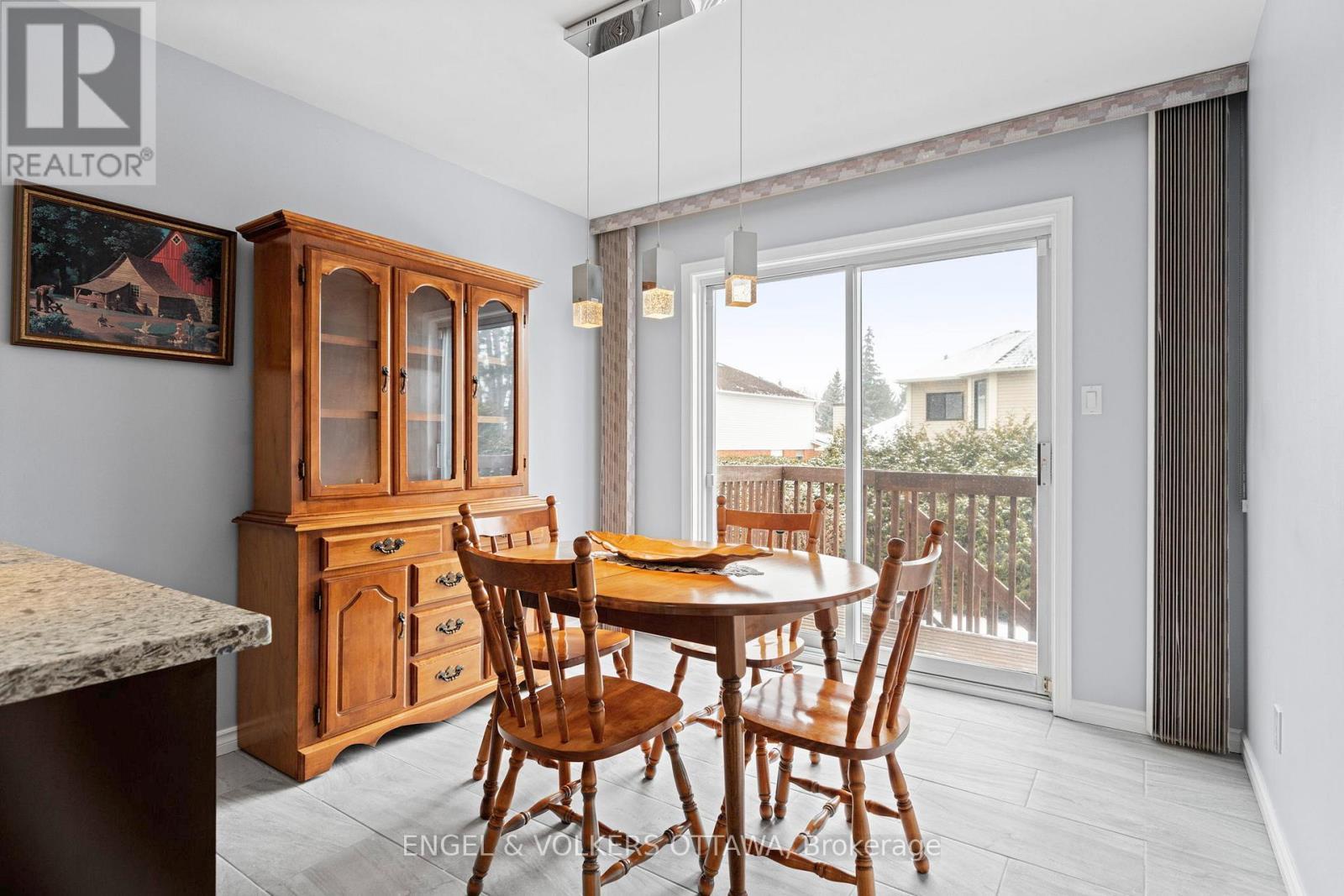 3 Balding Crescent, Ottawa, ON - Indoor Photo Showing Dining Room