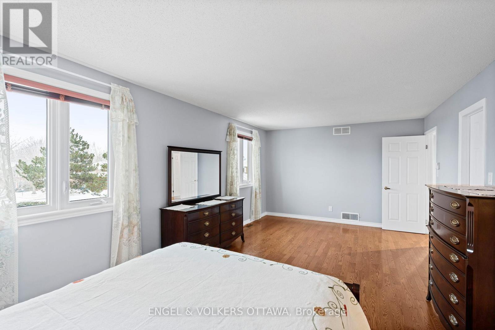3 Balding Crescent, Ottawa, ON - Indoor Photo Showing Bedroom