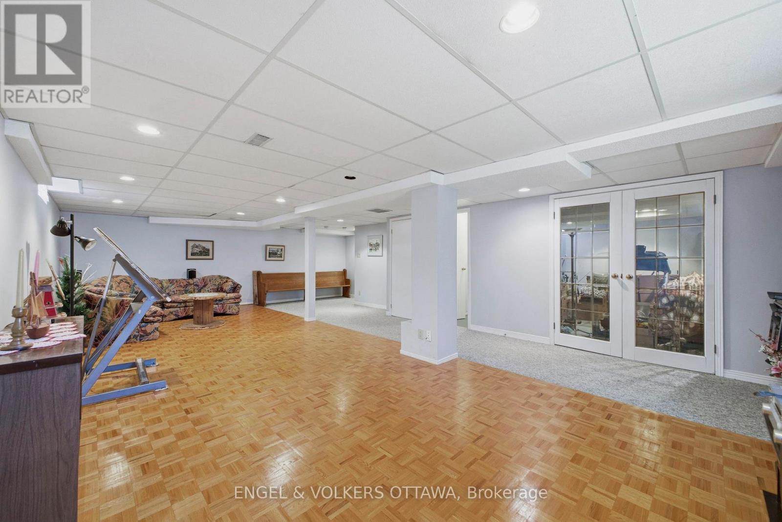 3 Balding Crescent, Ottawa, ON - Indoor