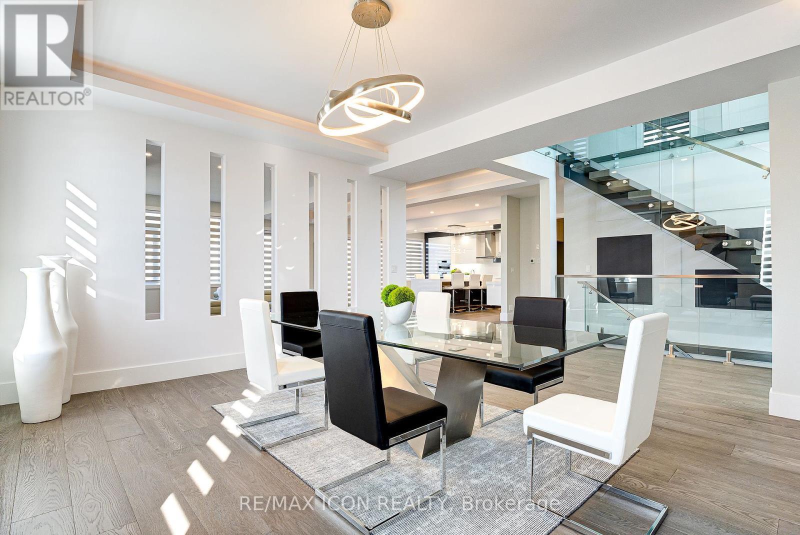 685 Meadowsweet Avenue, Waterloo, ON - Indoor Photo Showing Dining Room