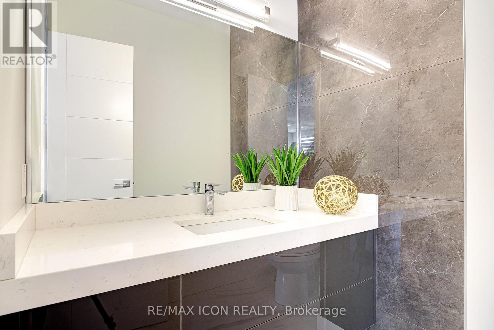 685 Meadowsweet Avenue, Waterloo, ON - Indoor Photo Showing Bathroom