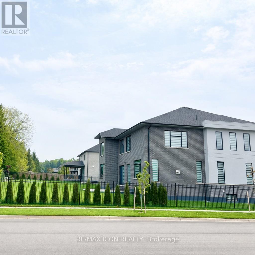685 Meadowsweet Avenue, Waterloo, ON -