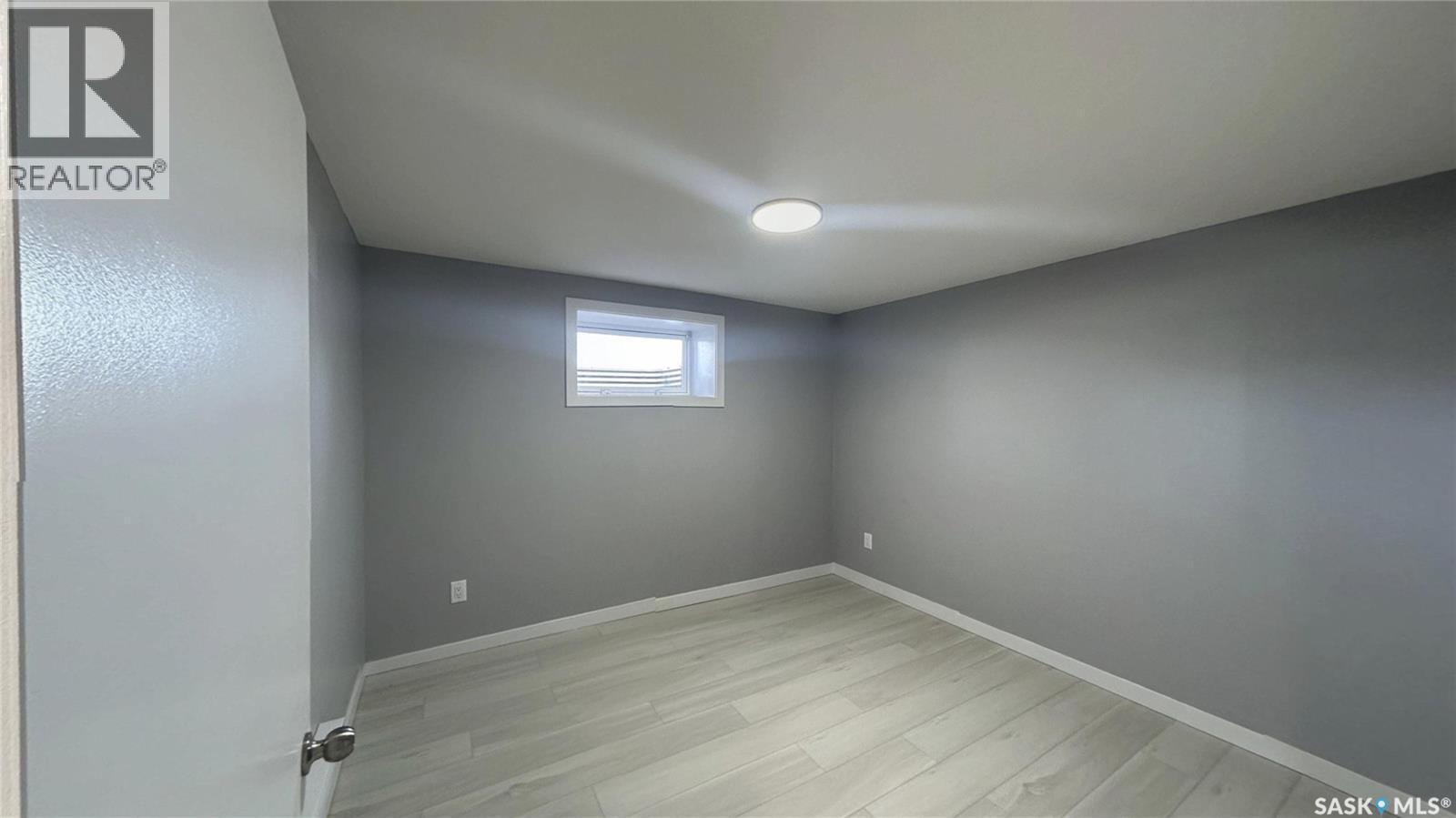 1607 9Th Avenue N, Saskatoon, SK - Indoor