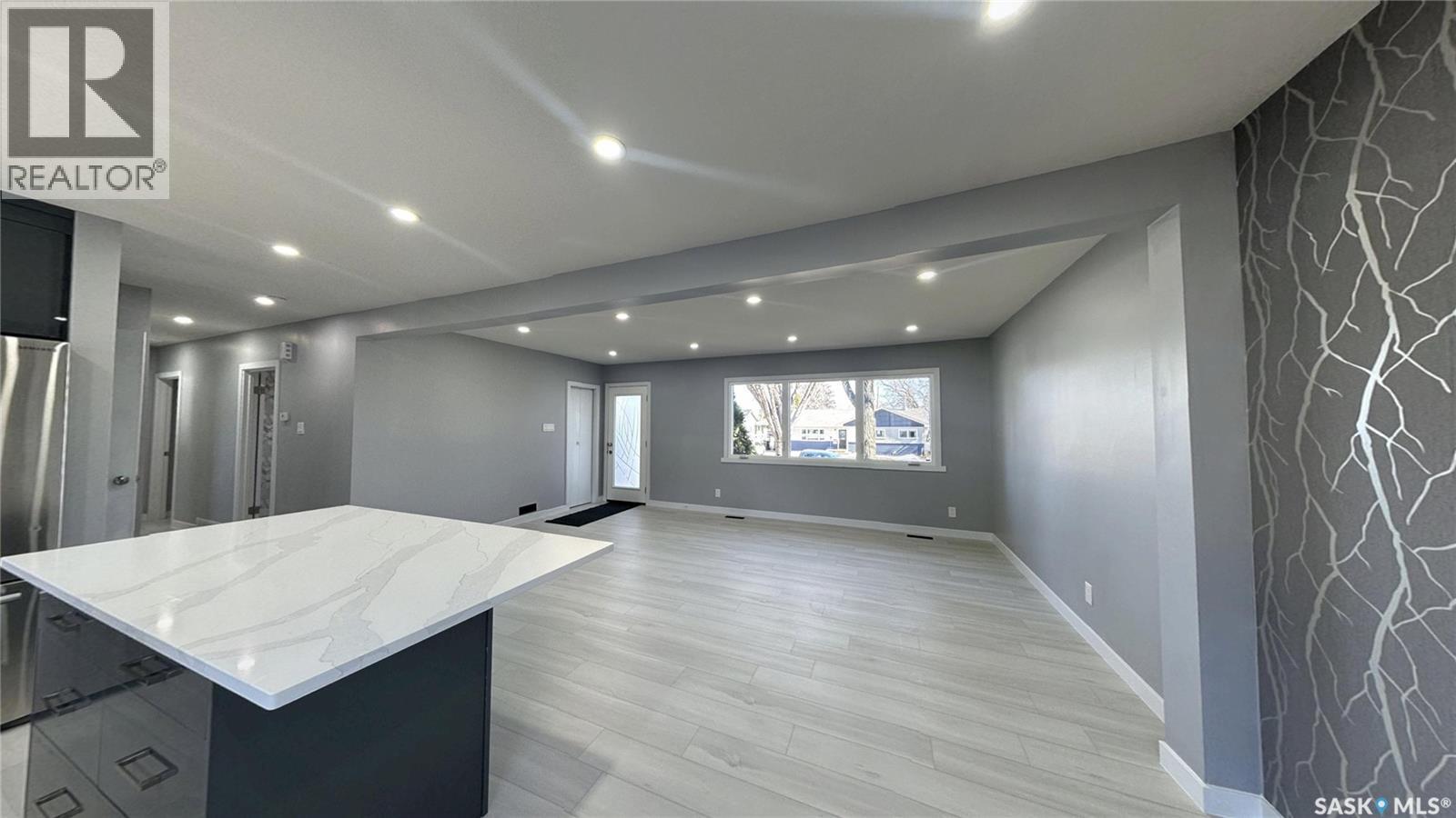 1607 9Th Avenue N, Saskatoon, SK - Indoor Photo Showing Other Room