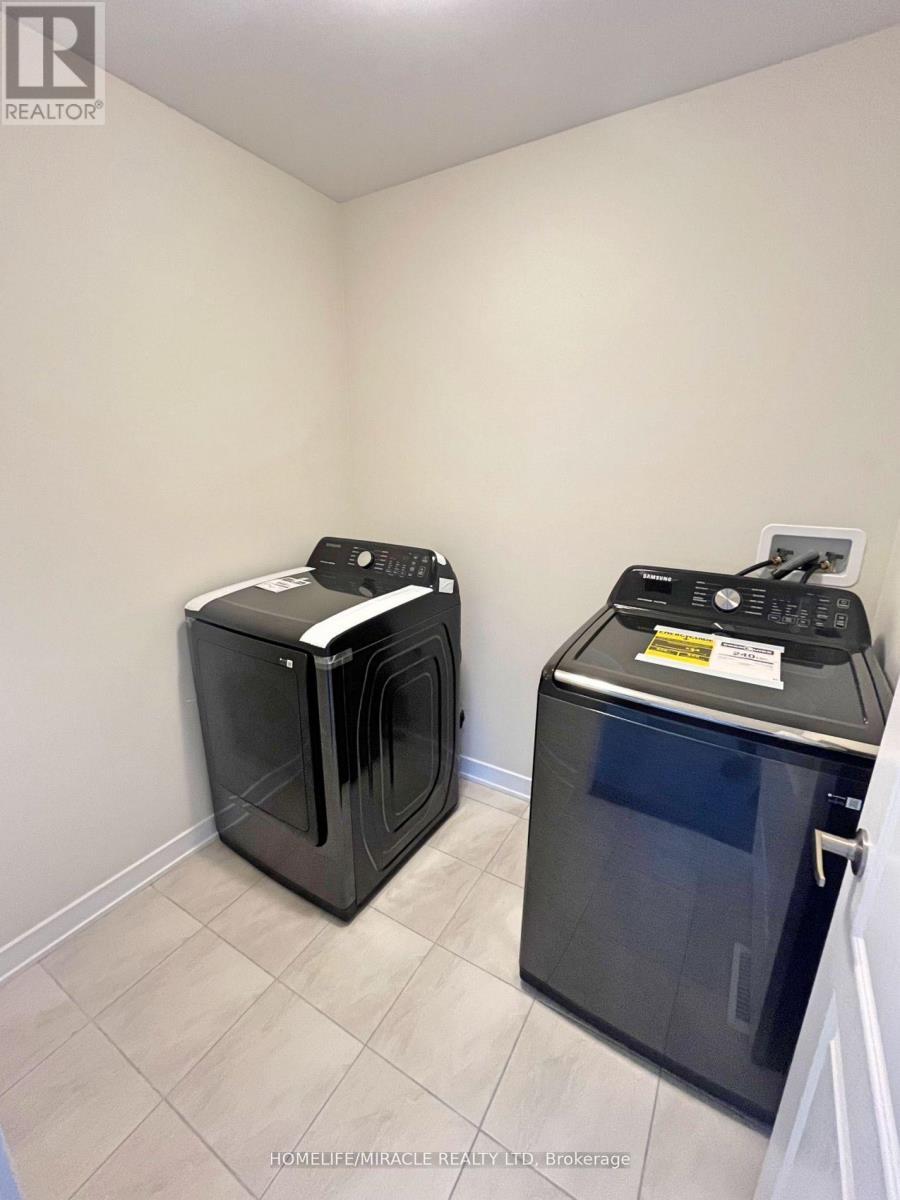 66 Aviron Crescent, Welland, ON - Indoor Photo Showing Laundry Room