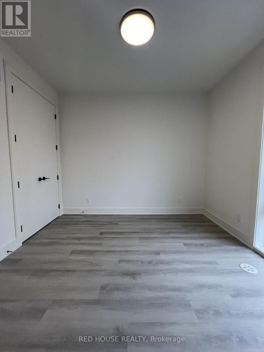 120 Everett Common, St. Catharines, ON - Indoor Photo Showing Garage