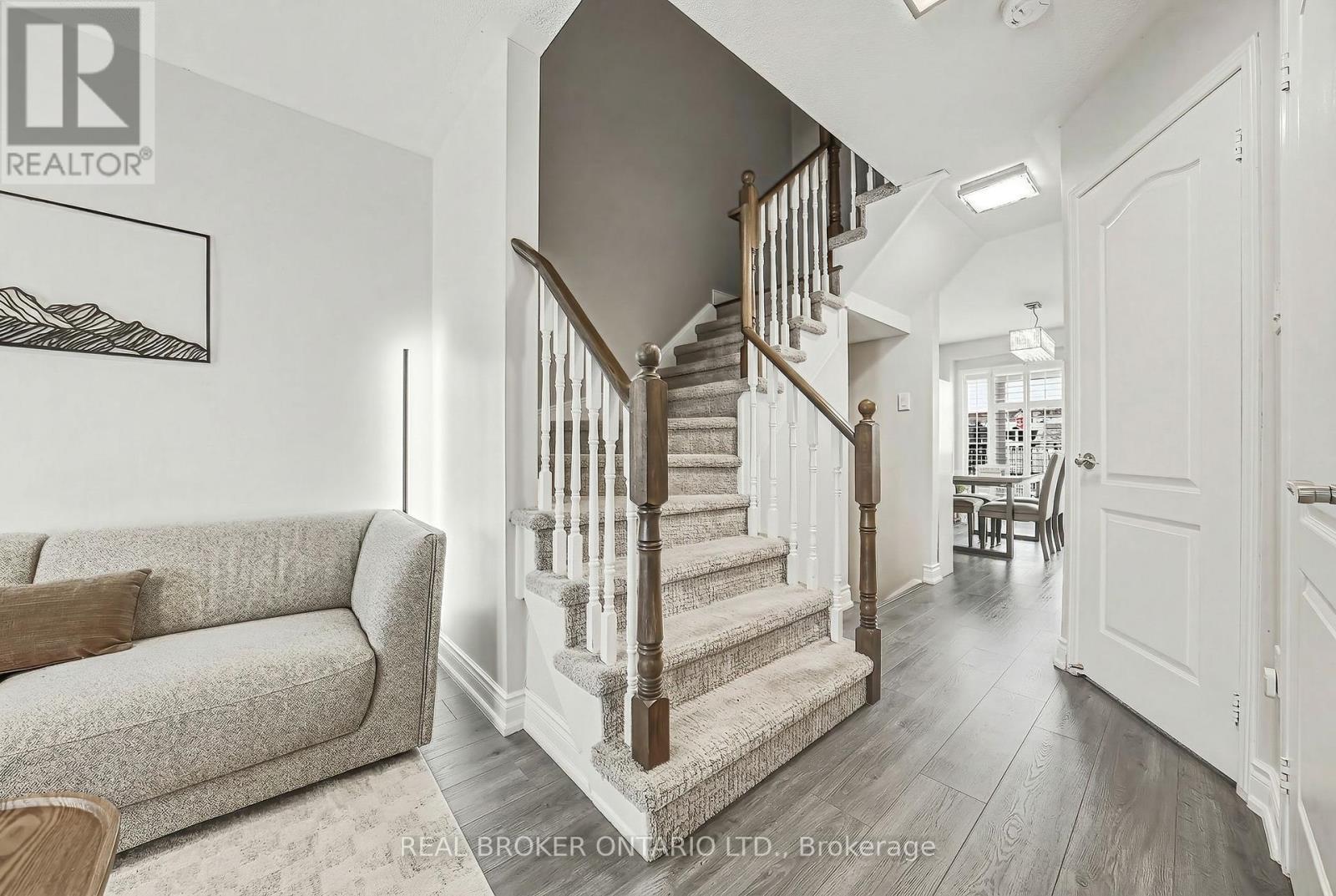 2259 Seton Crescent, Burlington, ON - Indoor Photo Showing Other Room