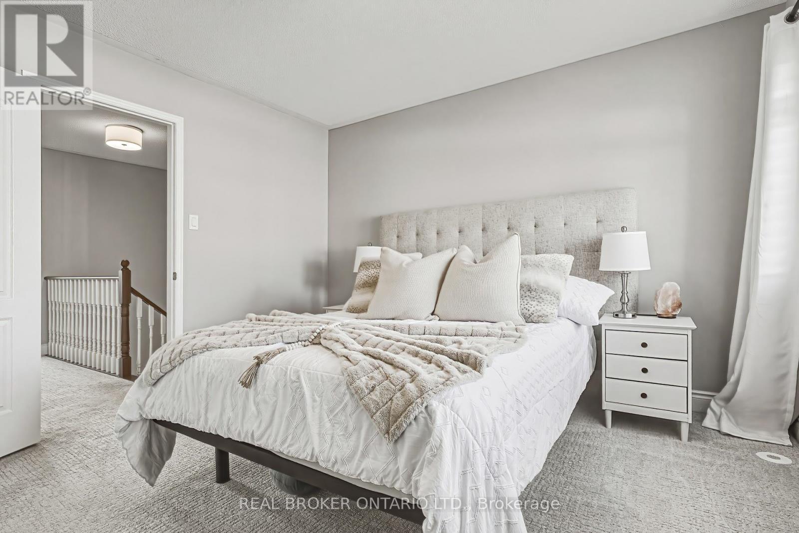 2259 Seton Crescent, Burlington, ON - Indoor Photo Showing Bedroom