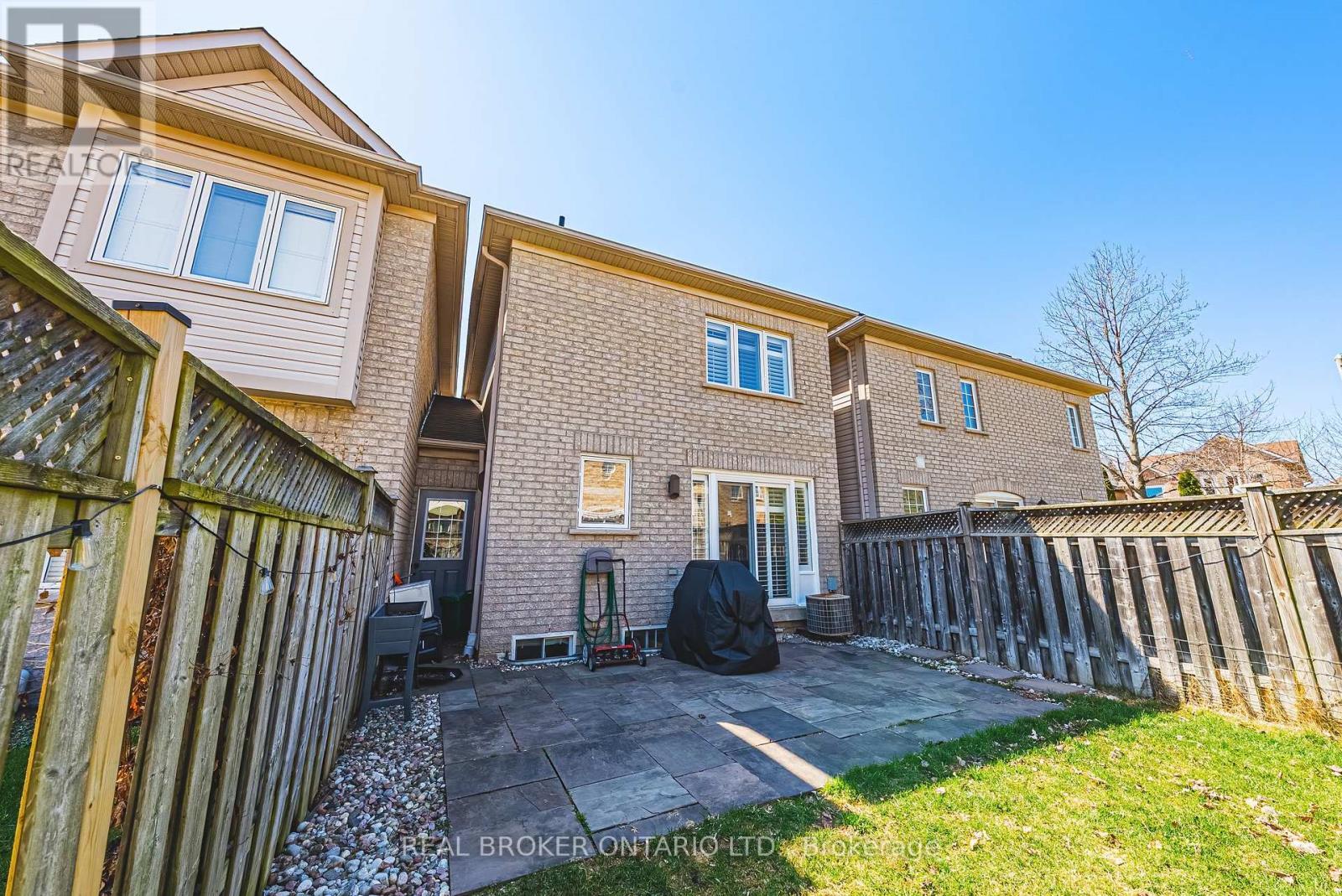 2259 Seton Crescent, Burlington, ON - Outdoor With Exterior
