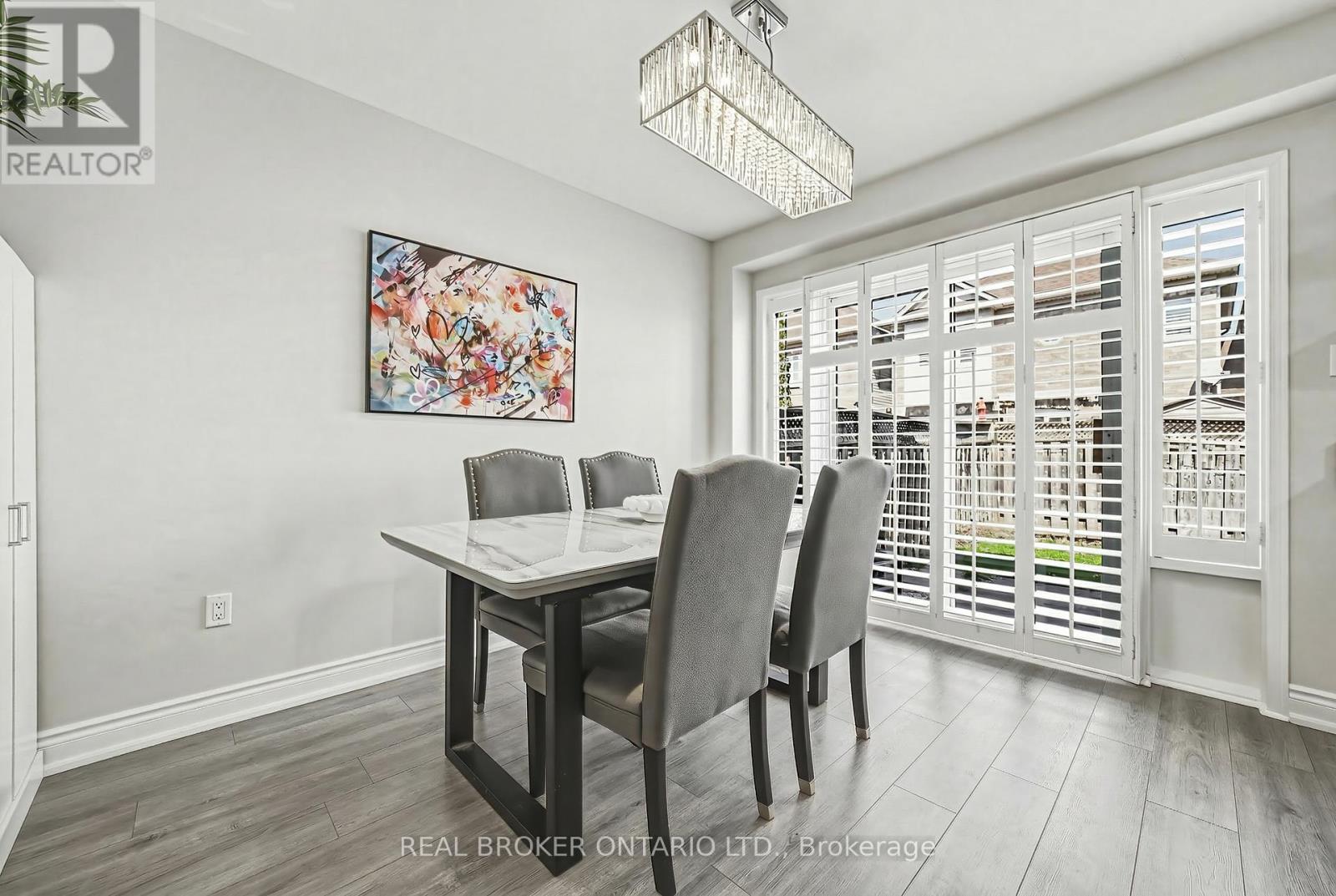 2259 Seton Crescent, Burlington, ON - Indoor Photo Showing Dining Room