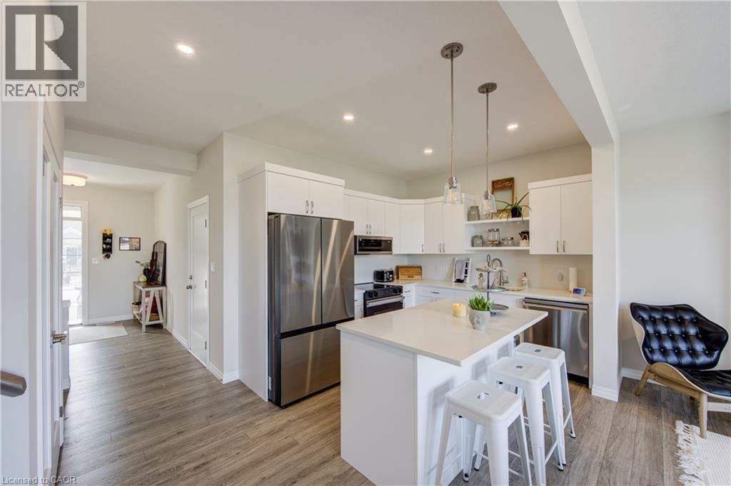 38 Canary Street, Tillsonburg, ON - Indoor Photo Showing Kitchen