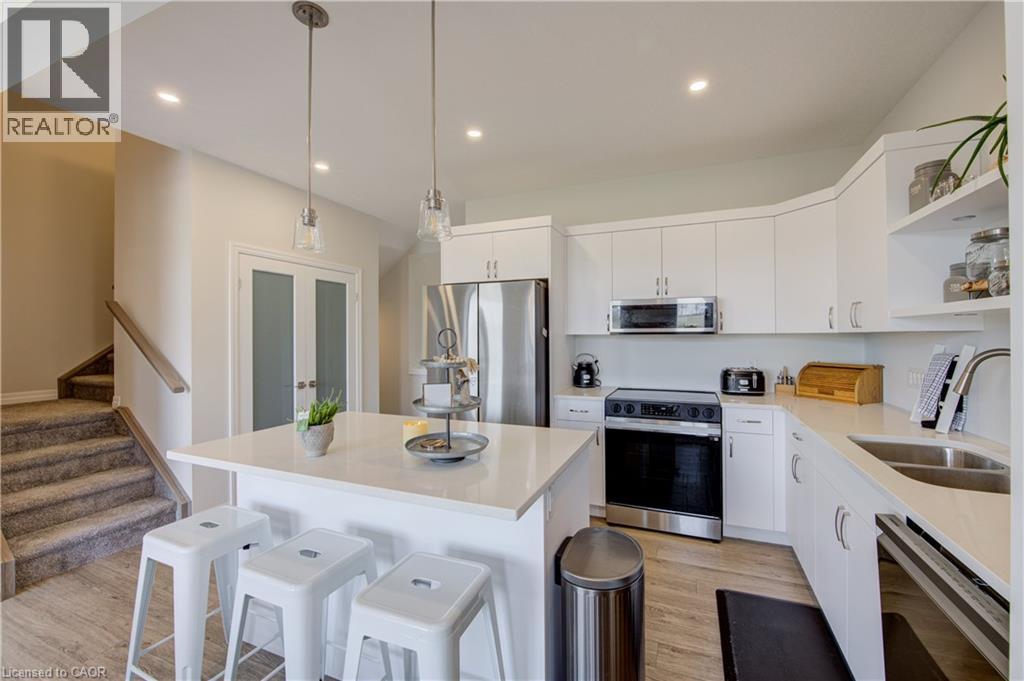 38 Canary Street, Tillsonburg, ON - Indoor Photo Showing Kitchen With Double Sink With Upgraded Kitchen