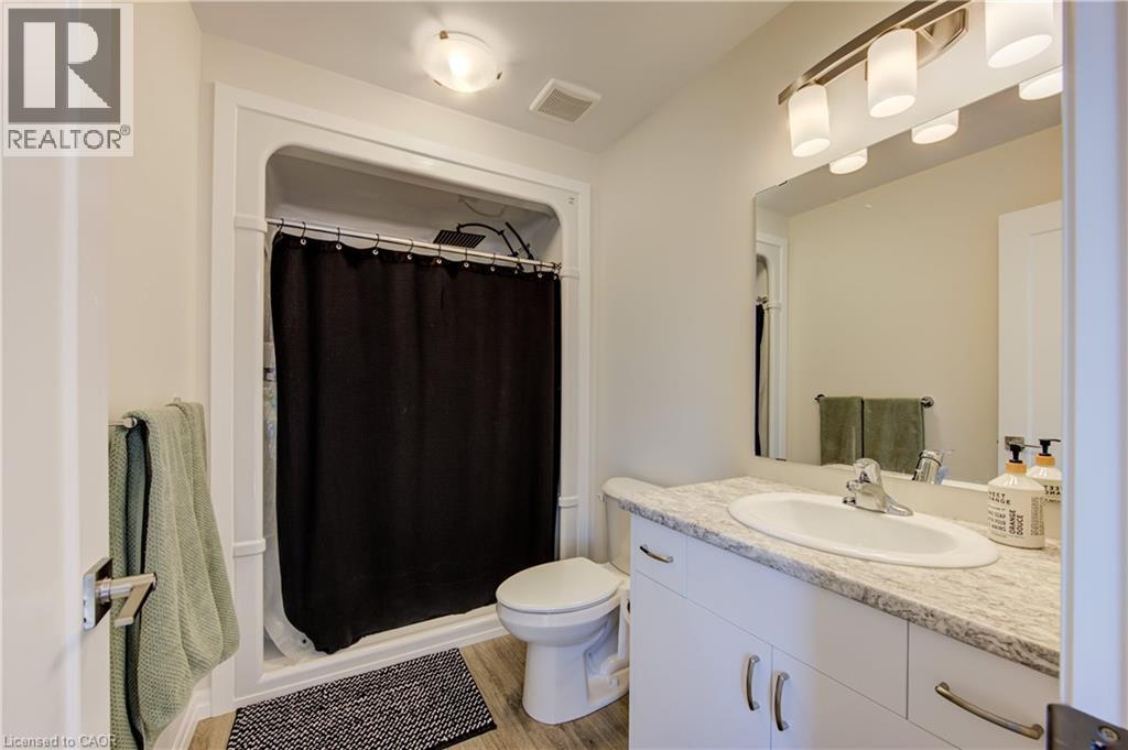 38 Canary Street, Tillsonburg, ON - Indoor Photo Showing Bathroom