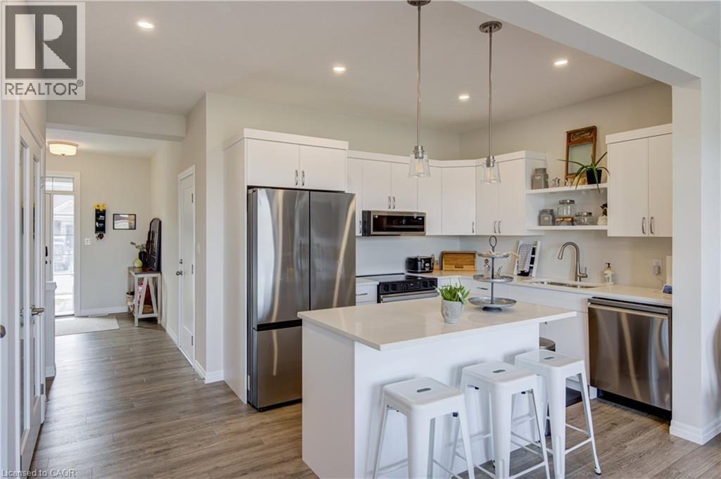 38 Canary Street, Tillsonburg, ON - Indoor Photo Showing Kitchen