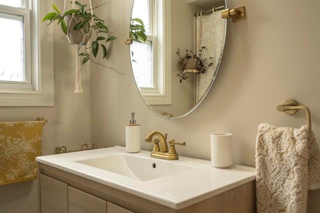 48 Rosewarne Ave, Winnipeg, MB