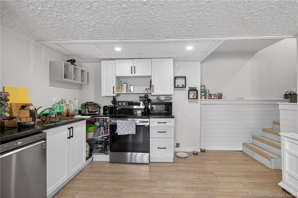 23 Pembroke St, Riverview, NB