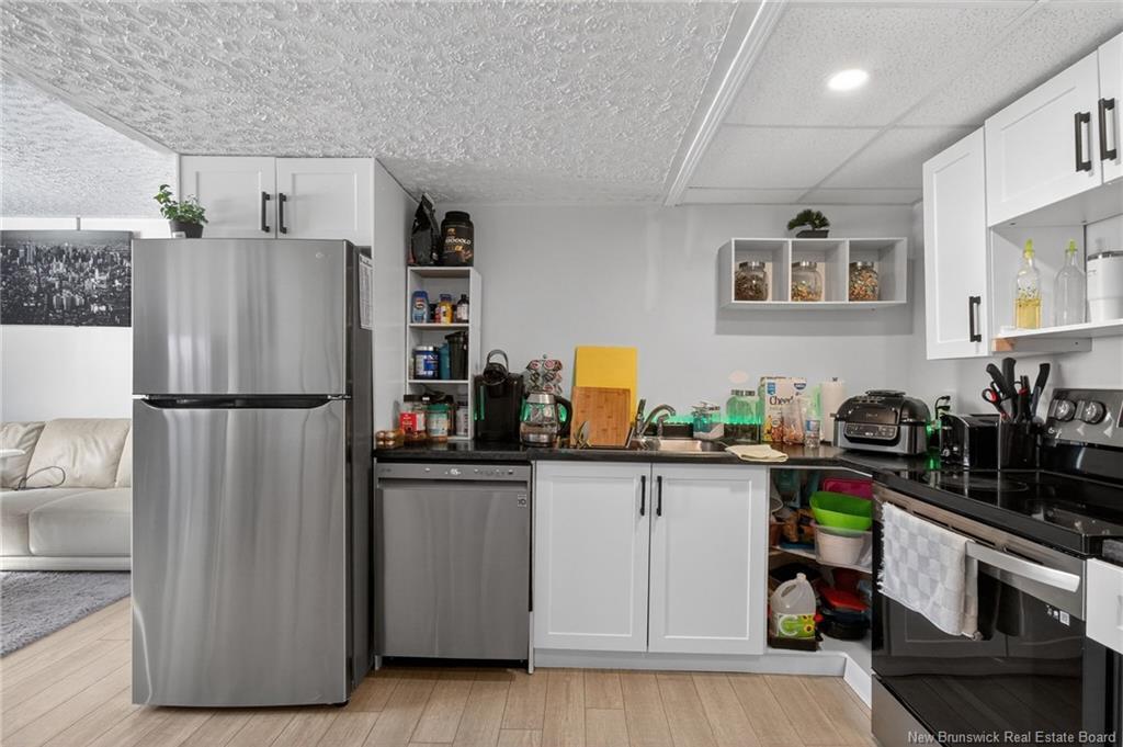 23 Pembroke St, Riverview, NB