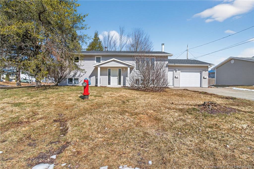 23 Pembroke St, Riverview, NB