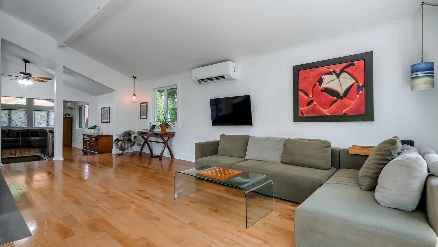 Salon - 315 Rue Des Sables, Otterburn Park, QC - Indoor Photo Showing Living Room