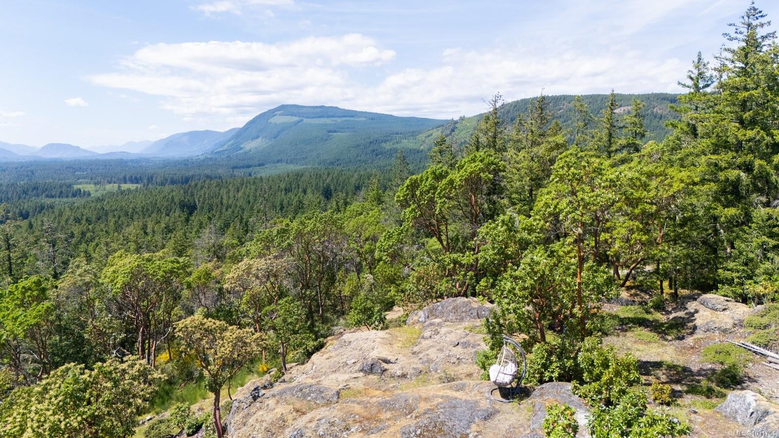 5876 Stoltze Rd, Duncan, BC