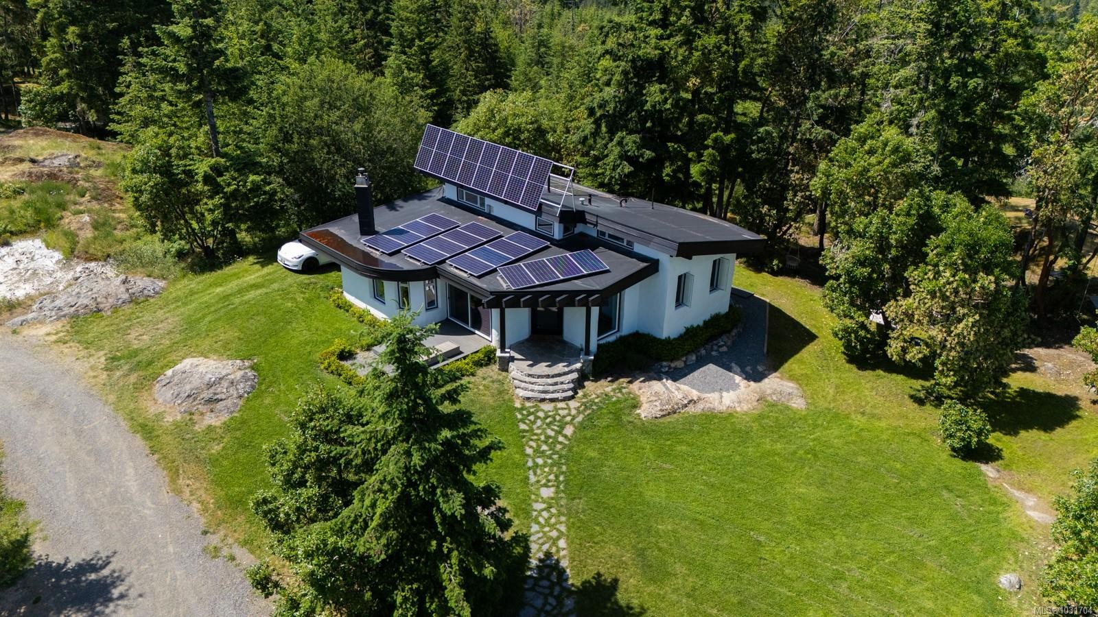 5876 Stoltze Rd, Duncan, BC