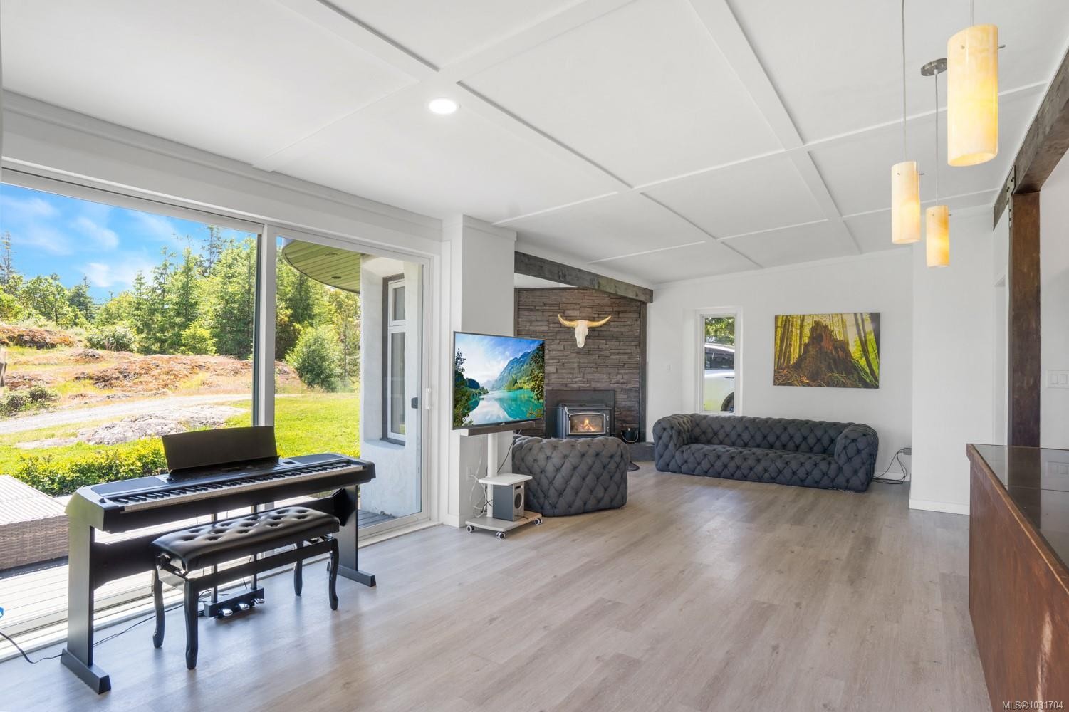 5876 Stoltze Rd, Duncan, BC