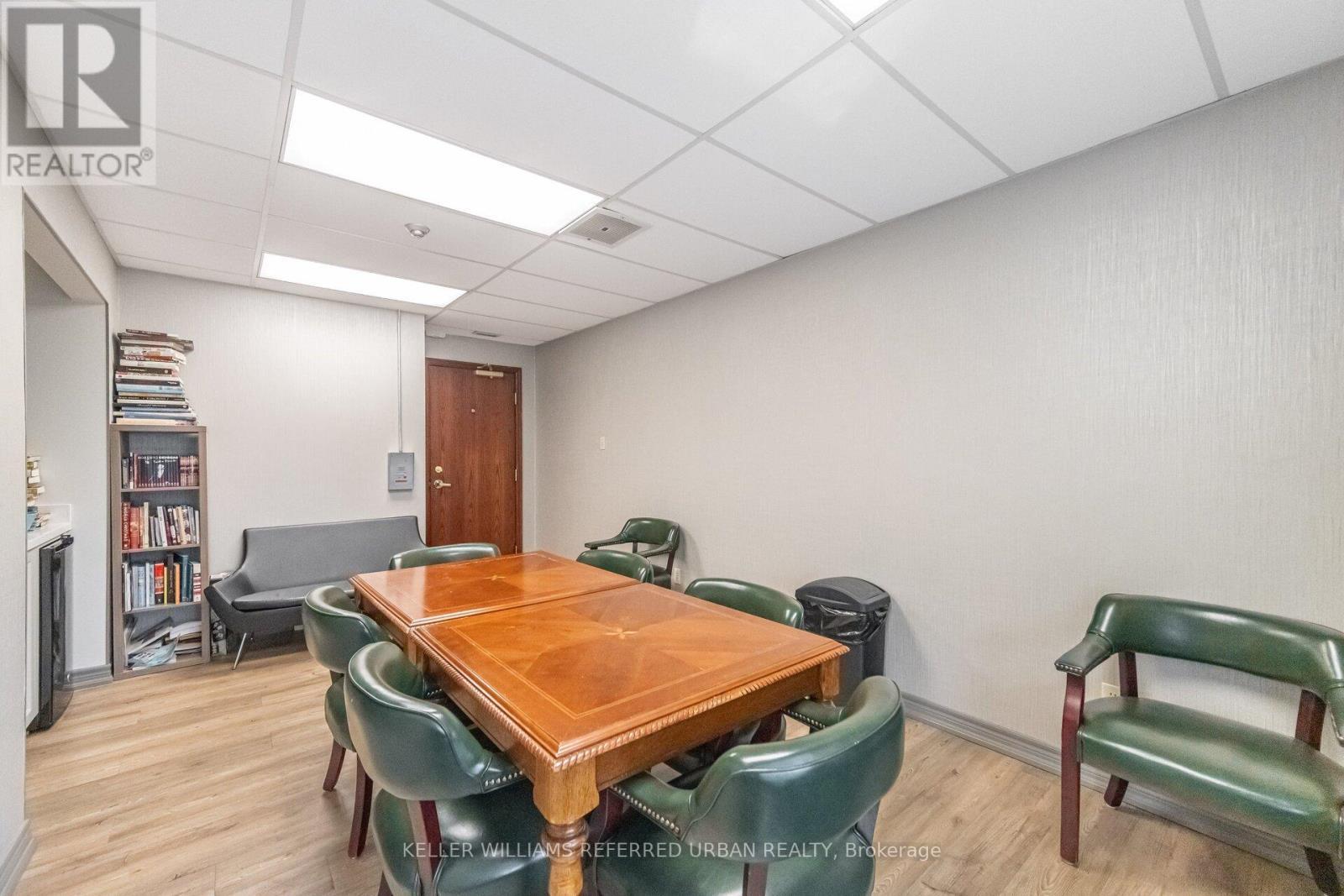 707 - 190 Manitoba Street, Toronto, ON - Indoor